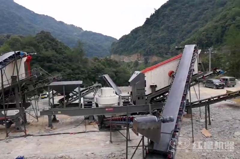 移動制砂機一體機現(xiàn)場實拍 移動制砂機一體機現(xiàn)場實拍