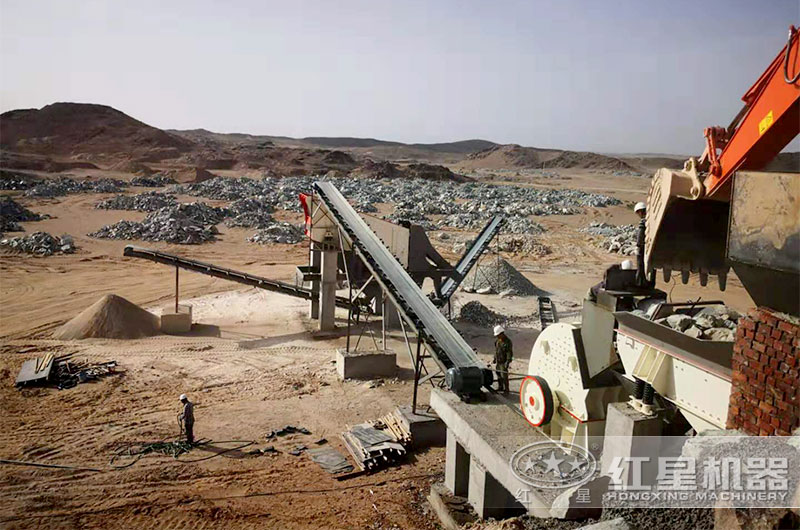 PCZ重錘式破碎機(jī)現(xiàn)場(chǎng) PCZ重錘式破碎機(jī)現(xiàn)場(chǎng)