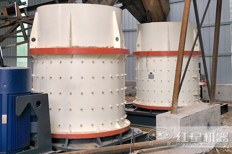 山東客戶復(fù)合式制砂機(jī)作業(yè)現(xiàn)場 山東客戶復(fù)合式制砂機(jī)作業(yè)現(xiàn)場