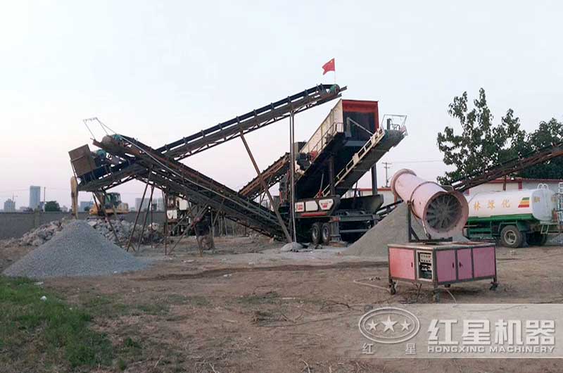 多個(gè)城市都在推廣使用移動(dòng)破碎機(jī) 多個(gè)城市都在推廣使用移動(dòng)破碎機(jī)