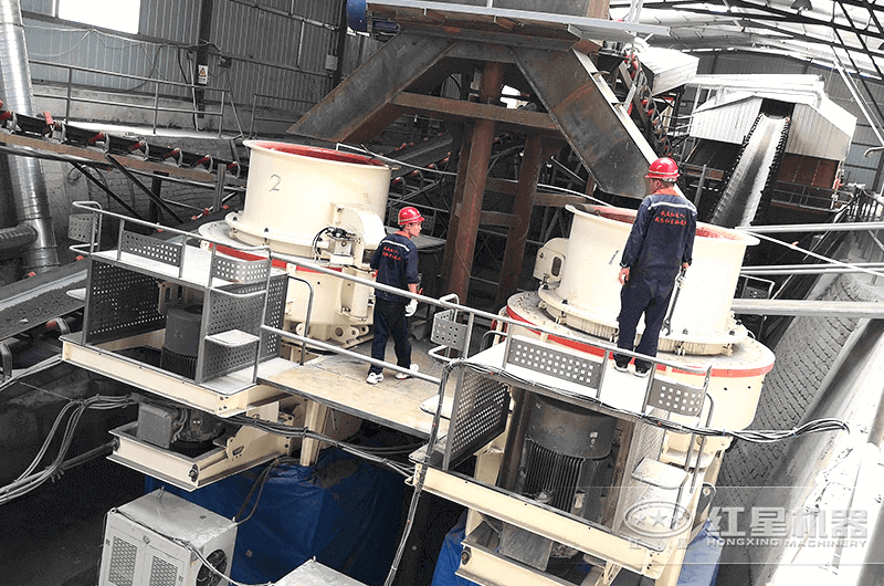 大型HVI制砂機(jī)安裝現(xiàn)場(chǎng)