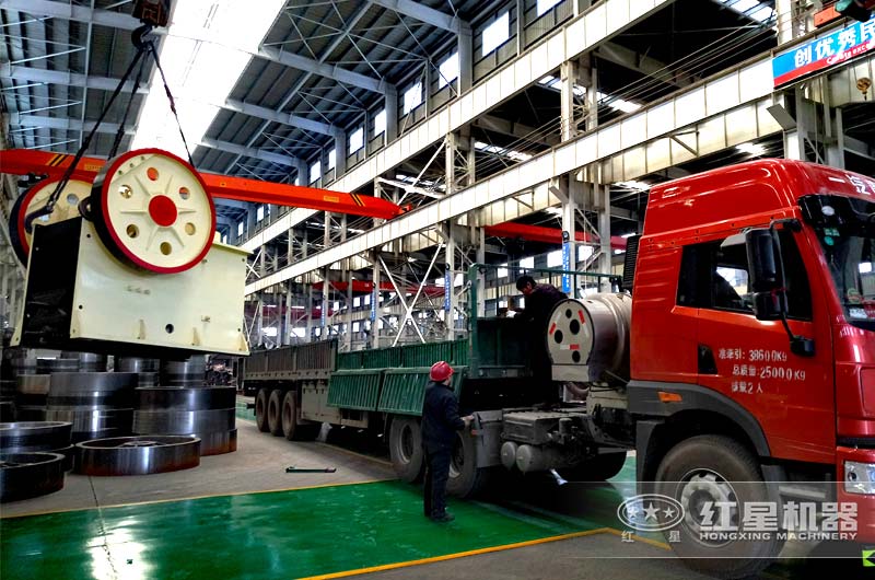 紅星廠家在生產(chǎn)車間的發(fā)貨現(xiàn)場 紅星廠家在生產(chǎn)車間的發(fā)貨現(xiàn)場