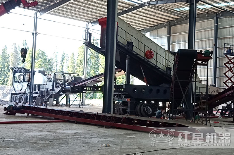 二合一移動石頭粉碎機(jī) 二合一移動石頭粉碎機(jī)