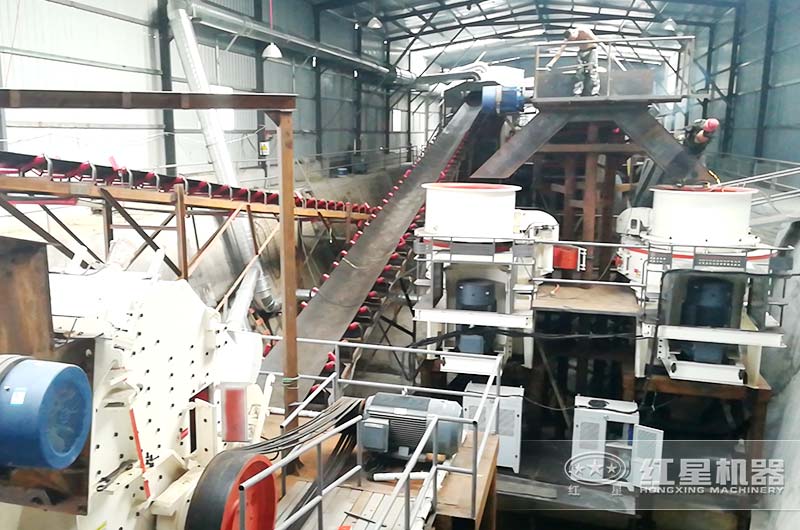 碎石制砂設(shè)備廠生產(chǎn)車間實(shí)拍 碎石制砂設(shè)備廠生產(chǎn)車間實(shí)拍