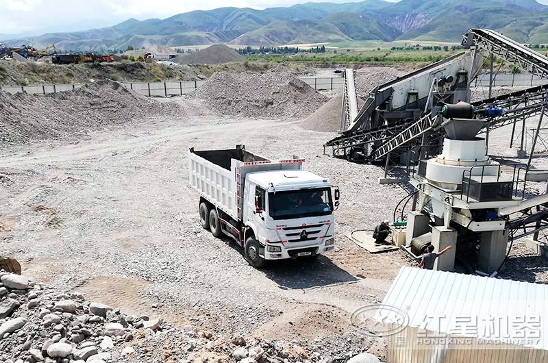 投資用戶(hù)的制砂機(jī)生產(chǎn)現(xiàn)場(chǎng)