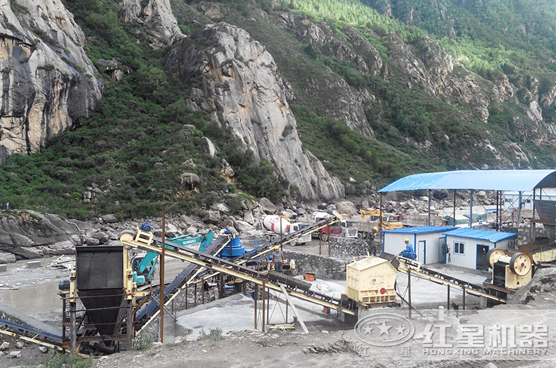 制砂生產(chǎn)線配置合理，出料均勻，產(chǎn)量穩(wěn)定