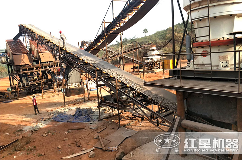固定式制砂生產(chǎn)線現(xiàn)場(chǎng) 固定式制砂生產(chǎn)線現(xiàn)場(chǎng)