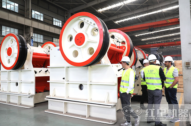 大破碎比的顎式破碎機時產(chǎn)量高，物料銷售利潤高