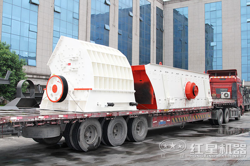 重錘式破碎機設(shè)備發(fā)貨現(xiàn)場 重錘式破碎機設(shè)備發(fā)貨現(xiàn)場