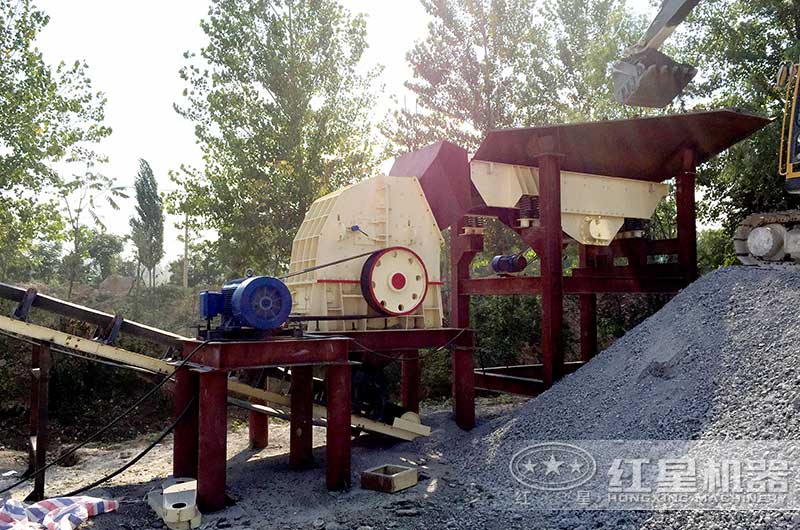 固定式石灰石碎石生產(chǎn)線現(xiàn)場(chǎng) 固定式石灰石碎石生產(chǎn)線現(xiàn)場(chǎng)